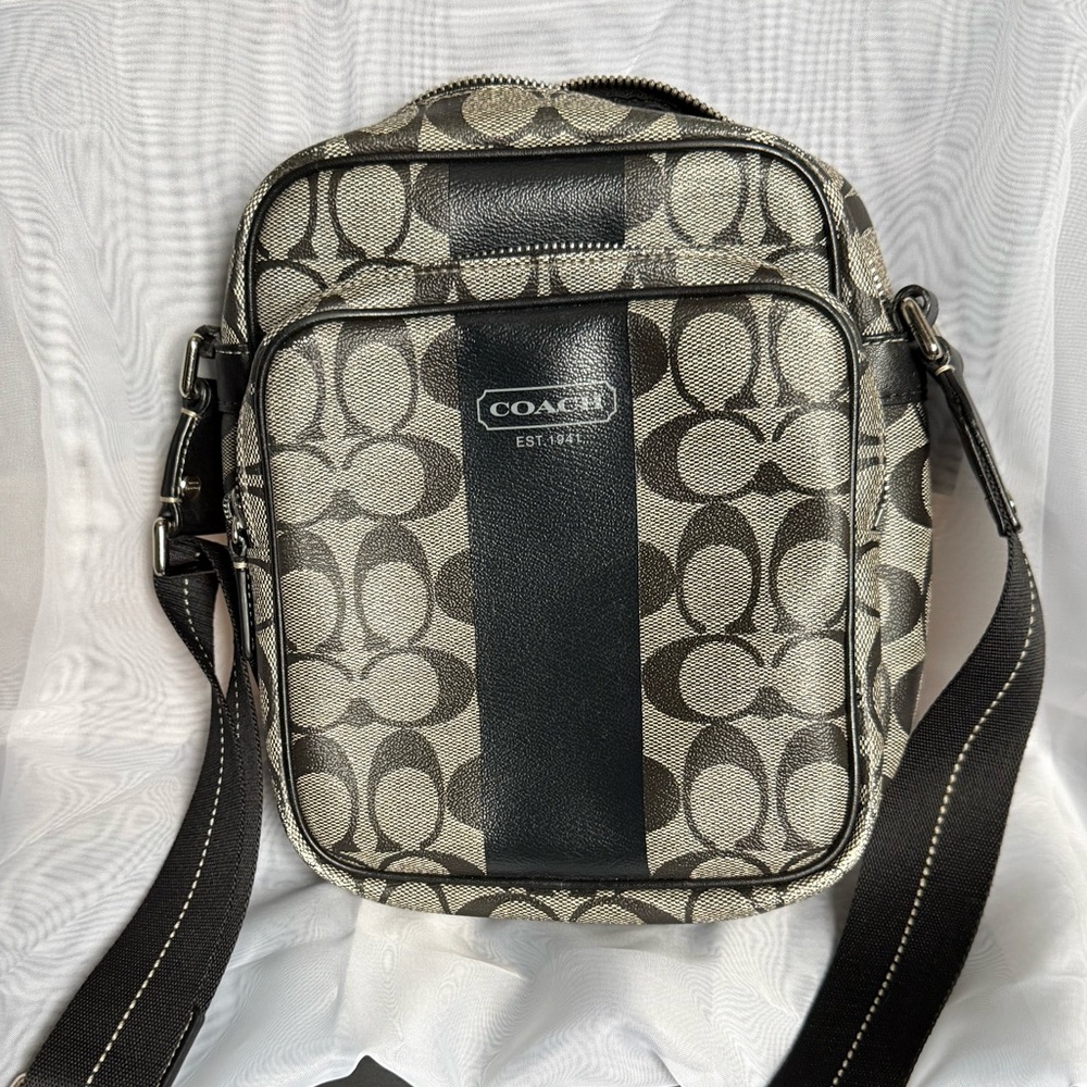 Coach Heritage Stripe Flight Shoulder Bag - Picture 2 of 10